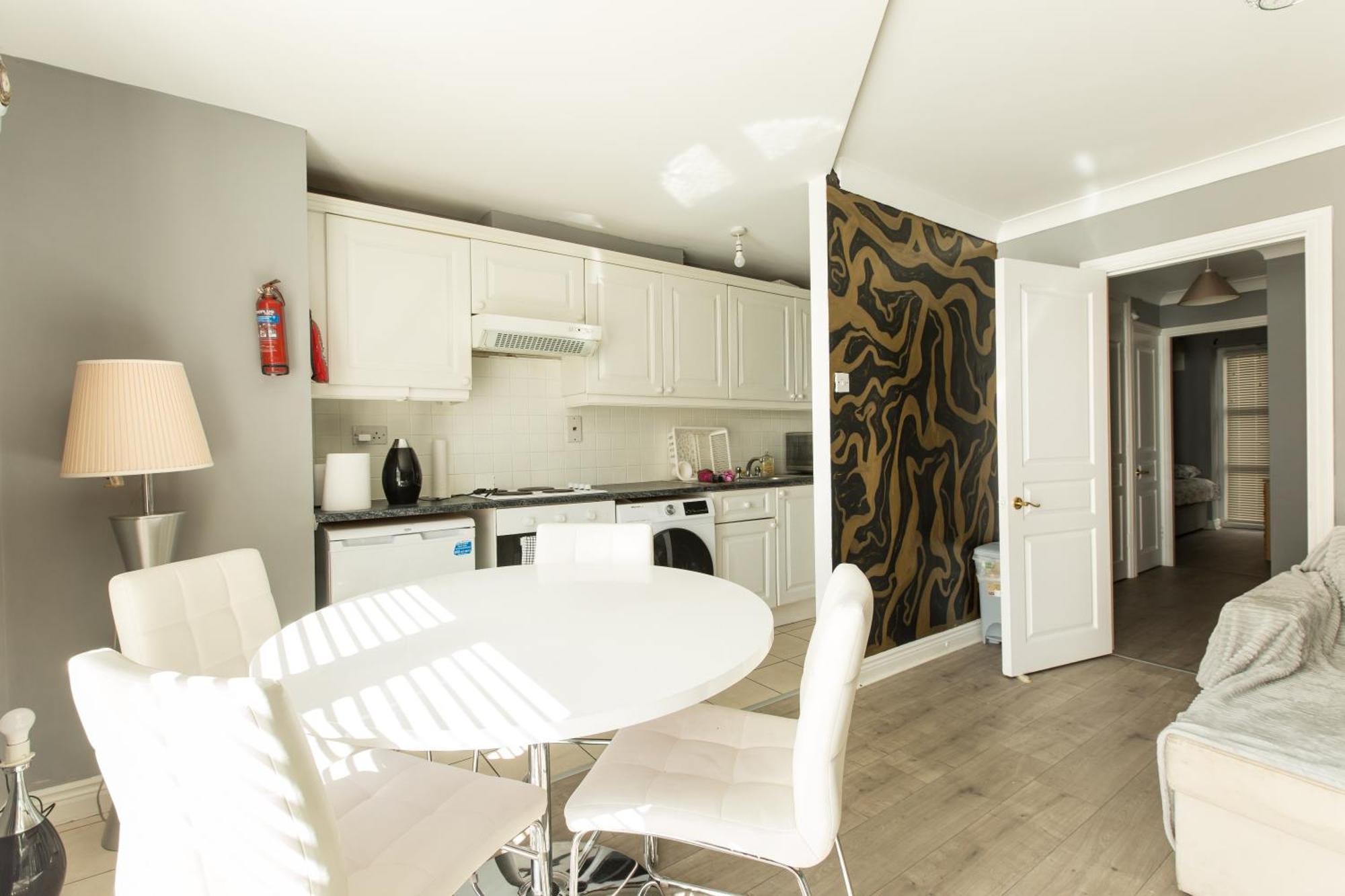 Modern Elegant Central Apt With Parking Dublín Exterior foto